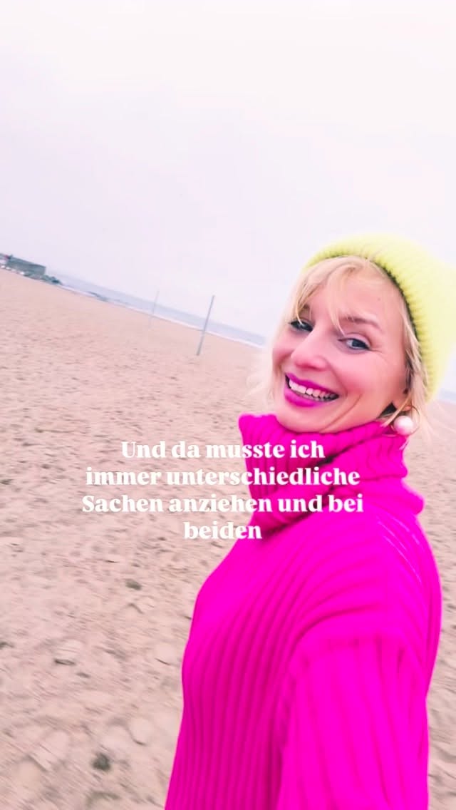 Es hört überhaupt nicht auf“, sagt Annika.
Dieses Gefühl von angekommen sein, von Wohlsein im eigenen Ausdruck.
Nicht für einen Moment. Sondern durch das ganze Jahr. Yeah!!! 
Genau darum geht es mir.
Um dieses tiefe Ja zu sich selbst.
Wenn Kleidung nicht mehr verunsichert,
sondern dich trägt und dich befreit. 
Wenn Stil kein Konzept mehr ist,
sondern ein Zuhause.
Und genau das wünsche ich jeder Frau und jedem Mann. 
✨und vielleicht ist 2026 genau dein Jahr.
Das Jahr, in dem du dich nicht mehr fragst, ob es passt,
sondern spürst, dass es stimmt.
Frei in deinem Ausdruck.
Sicher in deinem Auftreten.
Glücklich in deinem Stil.
Ich begleite dich gern dabei ✨
💕Danke @annikaaaaaaaaaa für diese wunderschöne Nachricht! Was für ein herrlicher Jahresabschluss. 
#identitycoaching
#stilmitsubstanz
#authentischersein
#stilalsausdruck
#selbstbewusstestil
#frauenimblick
#neuanfang2026
#stilvollefreiheit
#klarheitdurchstil
#inneresichtbar
#lookatyouberlin
#stilreise
#bewusstekleidung