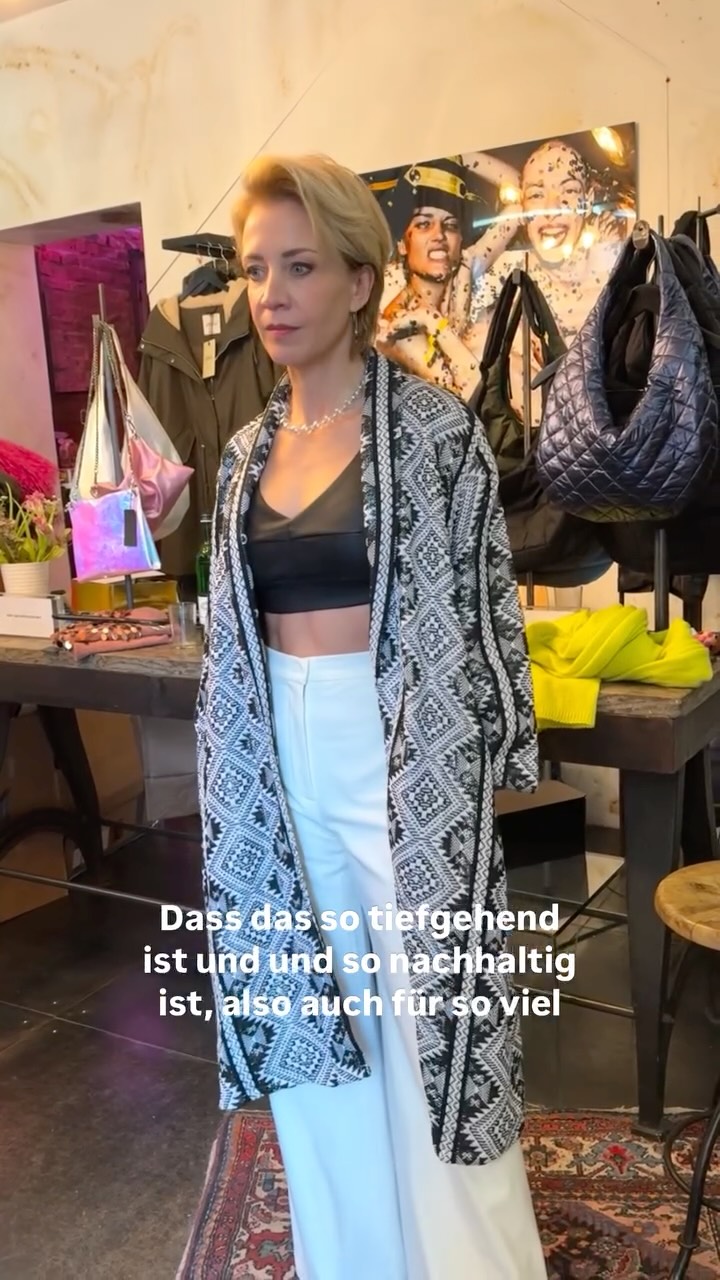 Danke, liebe @annikaaaaaaaaaa , für deine ehrlichen und ermutigenden Worte.
Und für deine Botschaft an alle, die noch zögern:
Warte nicht länger mit dem Identity Style Coaching.
„Es ist life-changing“, sagt sie